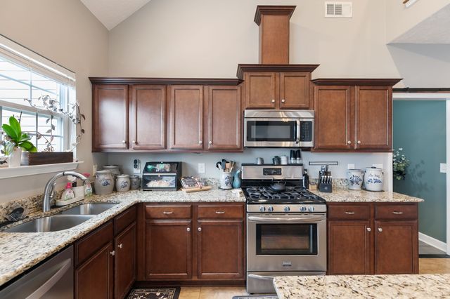 8109 Ochoa Ln, Brentwood, TN 37027