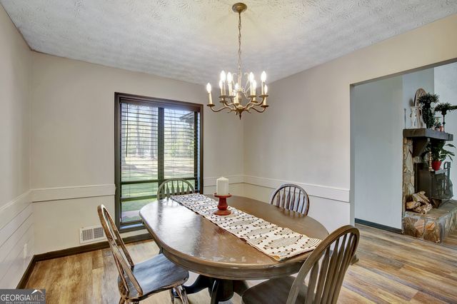 1188 Raymond Hill Road, Newnan, GA 30265