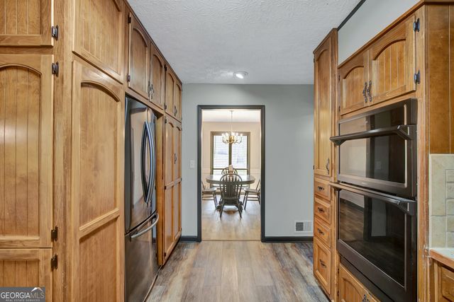 1188 Raymond Hill Road, Newnan, GA 30265