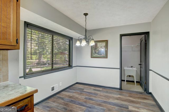 1188 Raymond Hill Road, Newnan, GA 30265