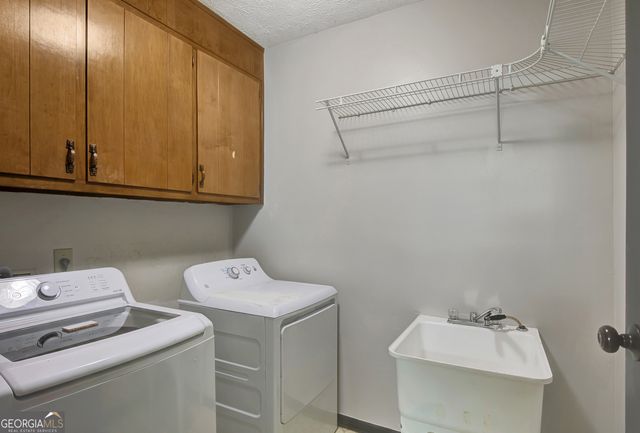 1188 Raymond Hill Road, Newnan, GA 30265