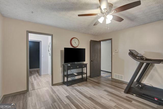 1188 Raymond Hill Road, Newnan, GA 30265