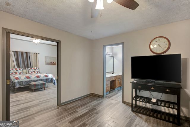 1188 Raymond Hill Road, Newnan, GA 30265