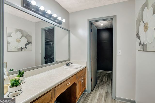 1188 Raymond Hill Road, Newnan, GA 30265