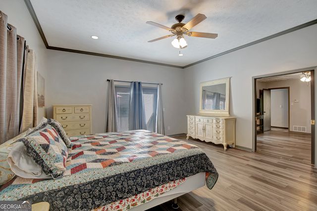 1188 Raymond Hill Road, Newnan, GA 30265