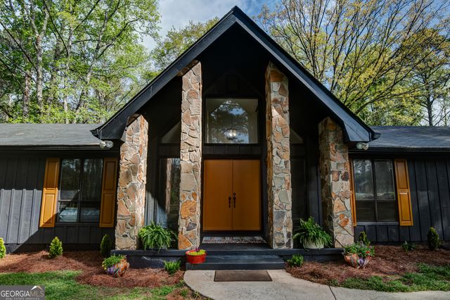 1188 Raymond Hill Road, Newnan, GA 30265