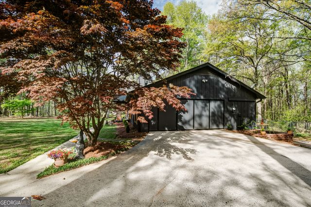 1188 Raymond Hill Road, Newnan, GA 30265