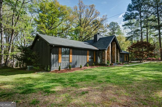 1188 Raymond Hill Road, Newnan, GA 30265