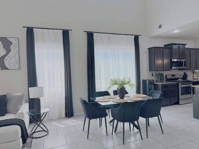1044 Grace Court NE, Rio Rancho, NM 87144