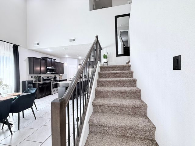 1044 Grace Court NE, Rio Rancho, NM 87144