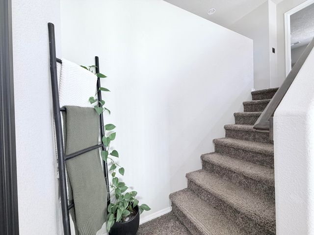 1044 Grace Court NE, Rio Rancho, NM 87144