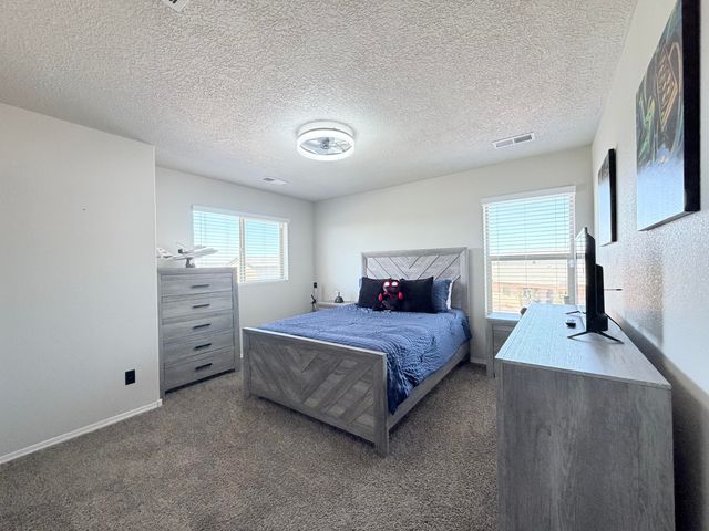 1044 Grace Court NE, Rio Rancho, NM 87144