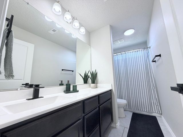 1044 Grace Court NE, Rio Rancho, NM 87144