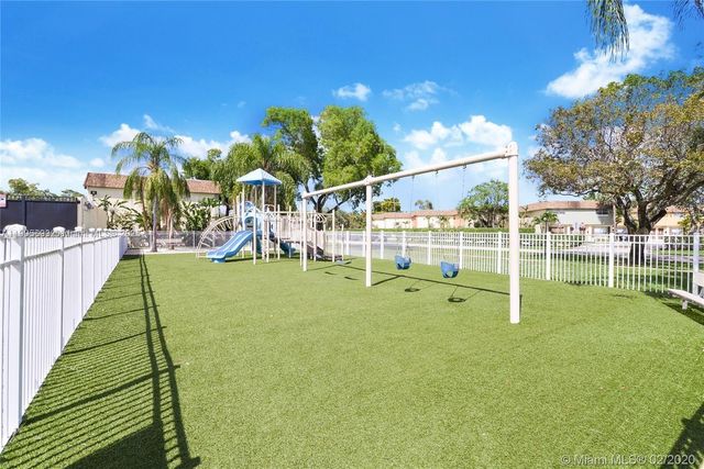 4672 NW 9th Dr 4672, Plantation, FL 33317