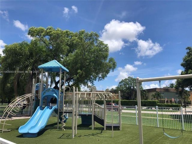 4672 NW 9th Dr 4672, Plantation, FL 33317