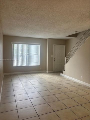 4672 NW 9th Dr 4672, Plantation, FL 33317