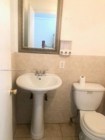 4672 NW 9th Dr 4672, Plantation, FL 33317