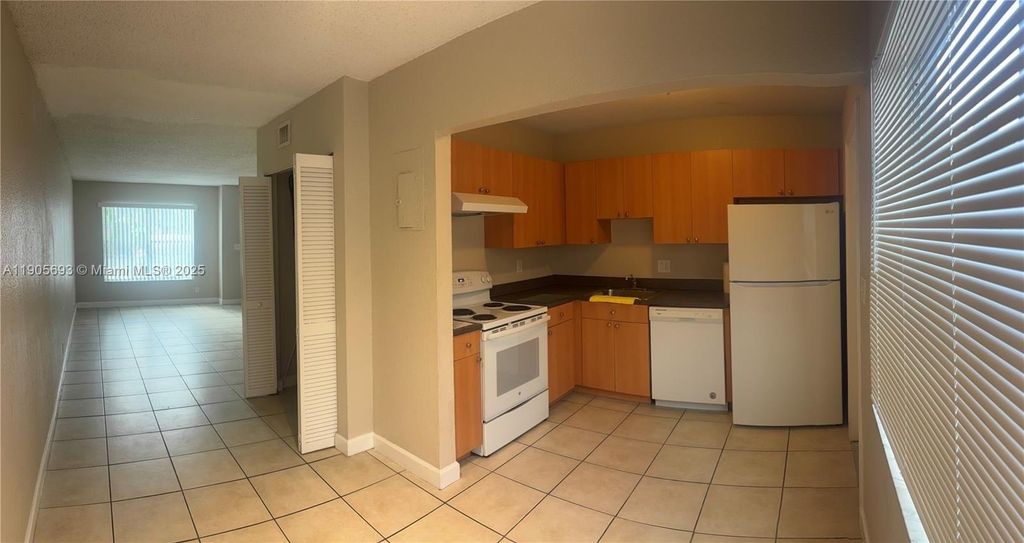 4672 NW 9th Dr 4672, Plantation, FL 33317