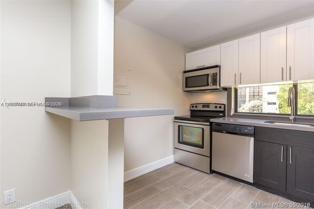 16919 N Bay Rd 218, Sunny Isles Beach, FL 33160