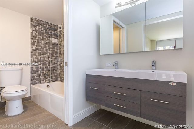 16919 N Bay Rd 218, Sunny Isles Beach, FL 33160