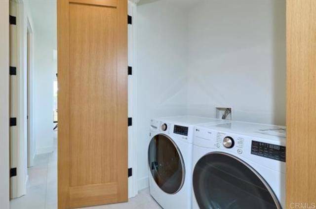 3901 Haines, San Diego, CA 92109