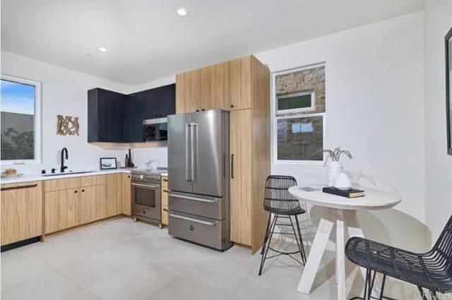 3901 Haines, San Diego, CA 92109