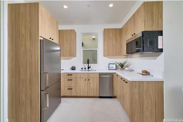 3901 Haines, San Diego, CA 92109