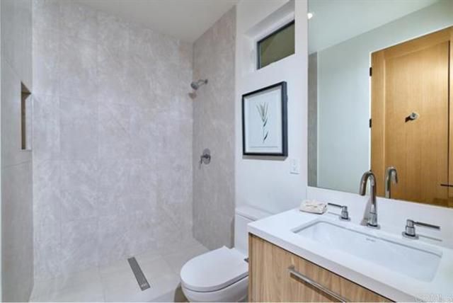 3901 Haines, San Diego, CA 92109