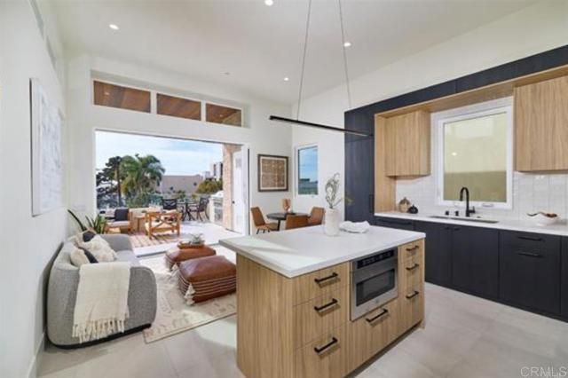 3901 Haines, San Diego, CA 92109