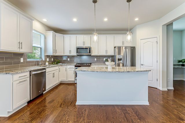 847 Groveland Circle, Ann Arbor, MI 48108
