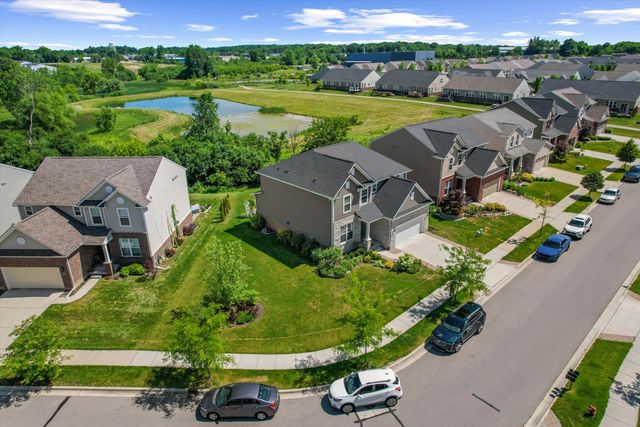 847 Groveland Circle, Ann Arbor, MI 48108
