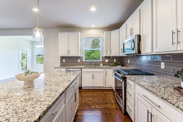 847 Groveland Circle, Ann Arbor, MI 48108