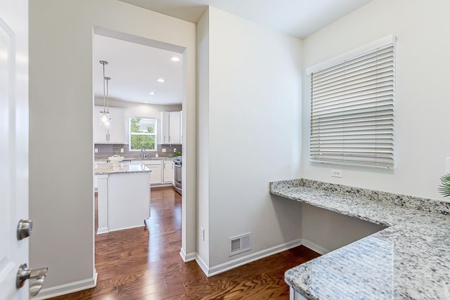 847 Groveland Circle, Ann Arbor, MI 48108