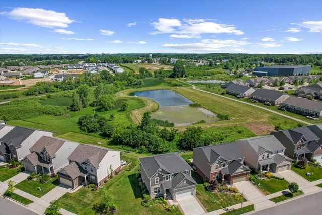 847 Groveland Circle, Ann Arbor, MI 48108