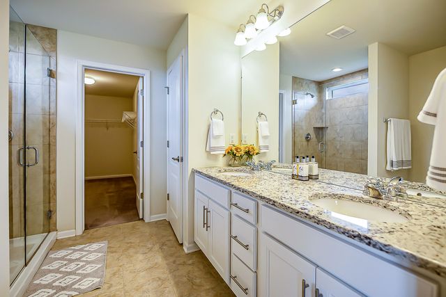 847 Groveland Circle, Ann Arbor, MI 48108