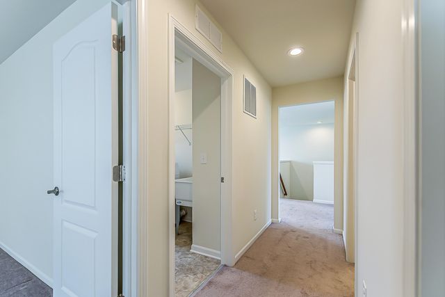 847 Groveland Circle, Ann Arbor, MI 48108