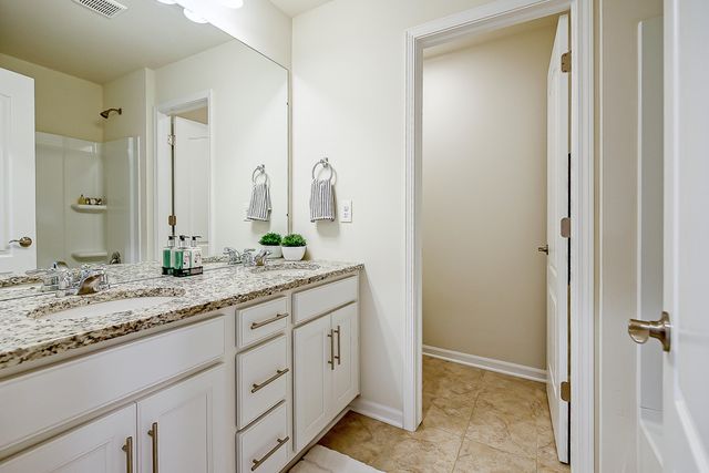 847 Groveland Circle, Ann Arbor, MI 48108
