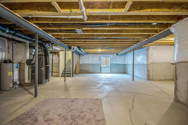 847 Groveland Circle, Ann Arbor, MI 48108