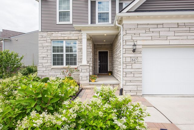 847 Groveland Circle, Ann Arbor, MI 48108