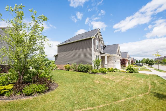 847 Groveland Circle, Ann Arbor, MI 48108