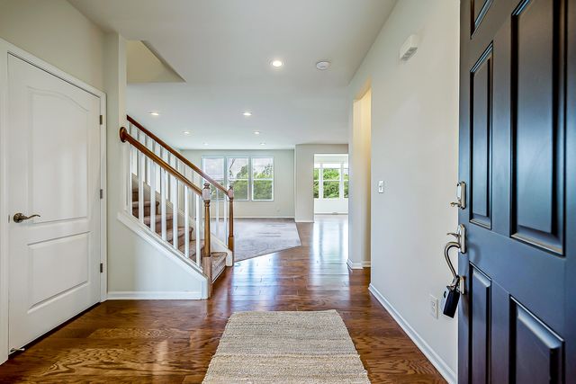 847 Groveland Circle, Ann Arbor, MI 48108