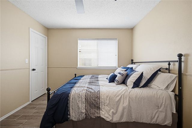 1004 La Mirada, Portland, TX 78374