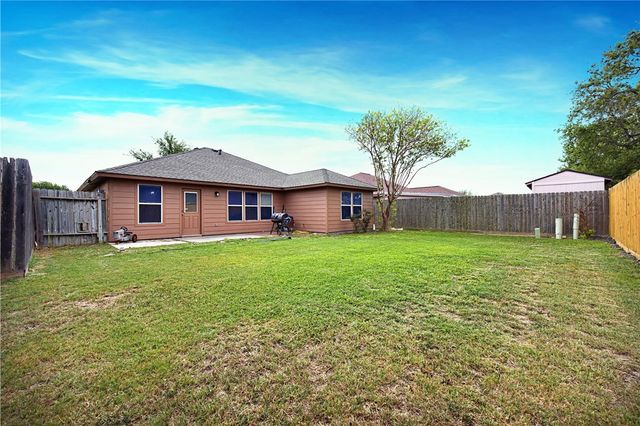 1004 La Mirada, Portland, TX 78374