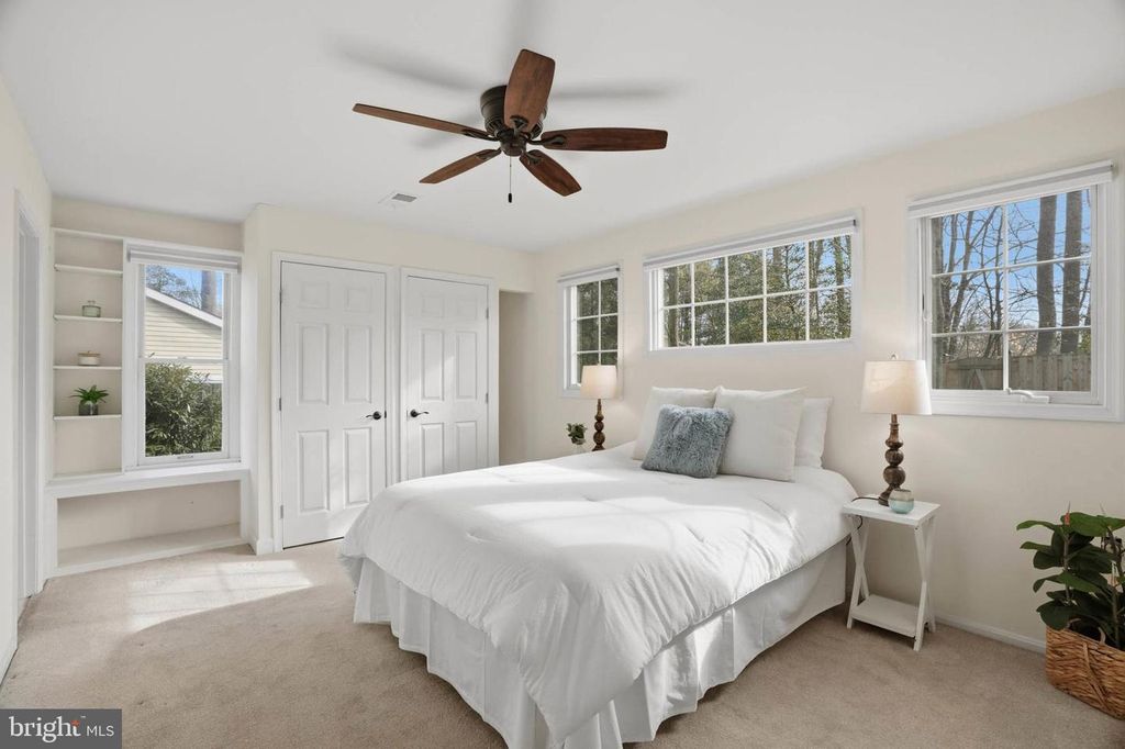 Image 21 of property listing at 847 WOODMONT RD, Annapolis, MD 21401