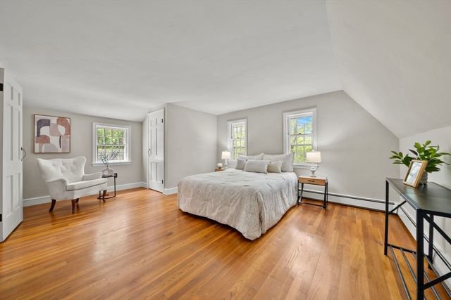 41 Pike St, Tewksbury, MA 01876