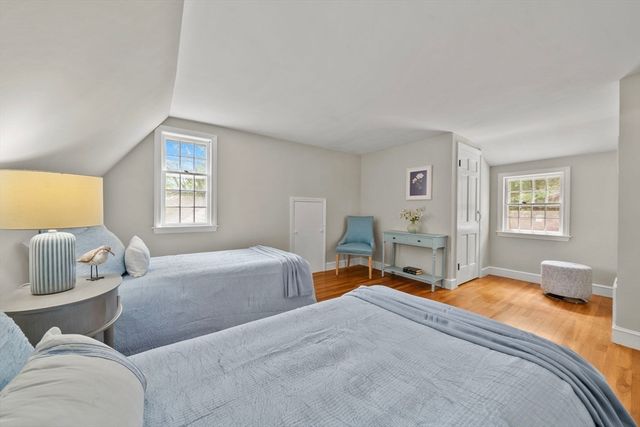 41 Pike St, Tewksbury, MA 01876