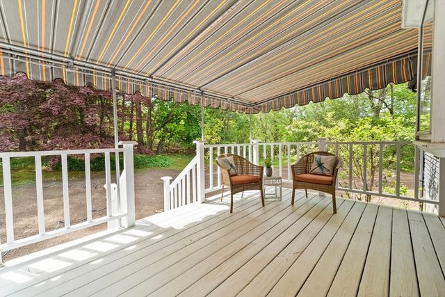 41 Pike St, Tewksbury, MA 01876