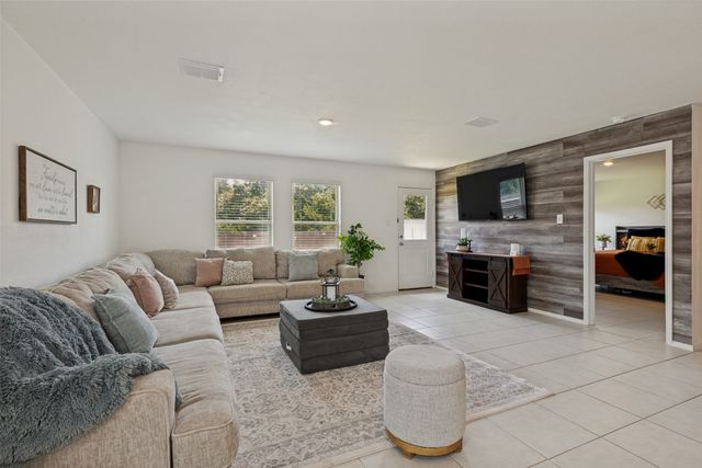 1376 Beach Drive, Pelican Bay, TX 76020
