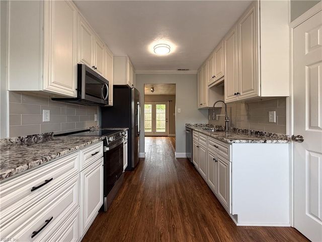 4606 Merrimac LN, Virginia Beach, VA 23455