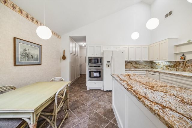 9612 Bayou Brook Street, Houston, TX 77063